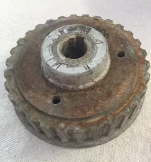 IH-467322-R2 RH Spindle Drive Deck Pulley