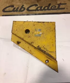 IH-489357-R1 LH Spindle Cover