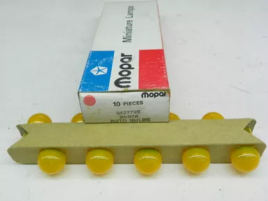 Mopar 9427795 Auto Bulbs NOS 12V 21W Amber 10-Pack!